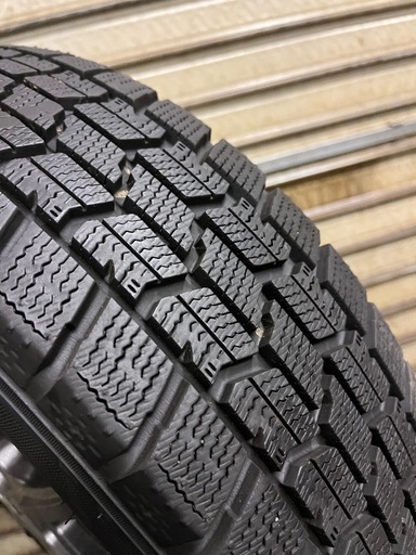 スタッドレスタイヤ　155/65r14