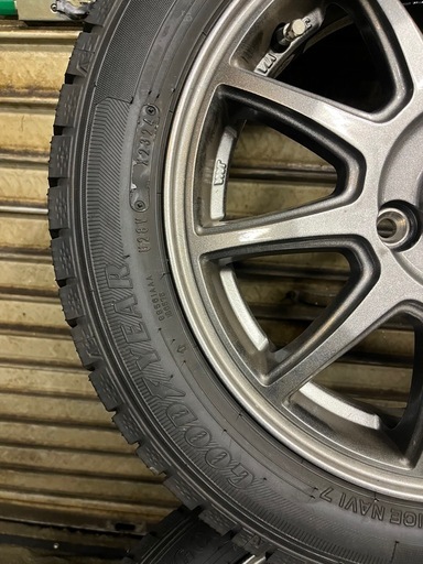 スタッドレスタイヤ　155/65r14
