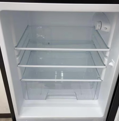 冷蔵庫【配達無料お届け設置出来ます?都内近郊?】?2025年新品購入品?142ℓ容量❄️冷凍室❄️引出し式✨除菌クリーニング済の極美品