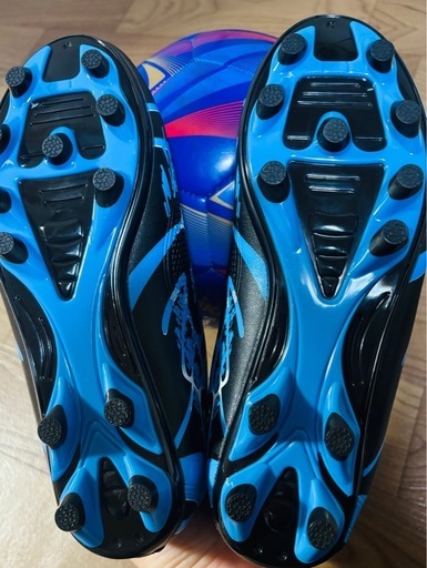 【サッカー　22cm】スパイク　新品未使用です！ サッカー スパイク 22cm 新品未使用 (かりめろ) 真岡のキッズ用品