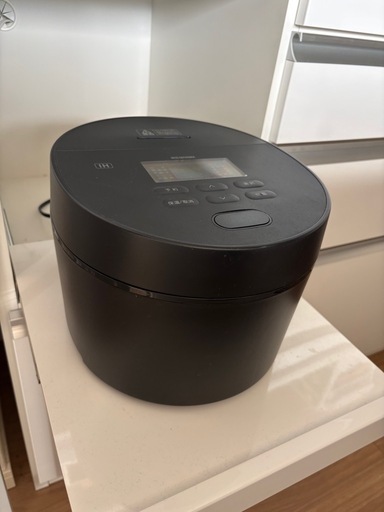 アイリスオーヤマ　
炊飯器