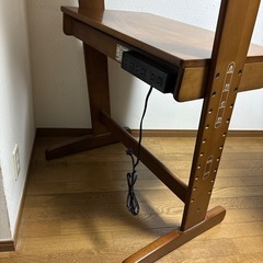 パソコンデスクの画像