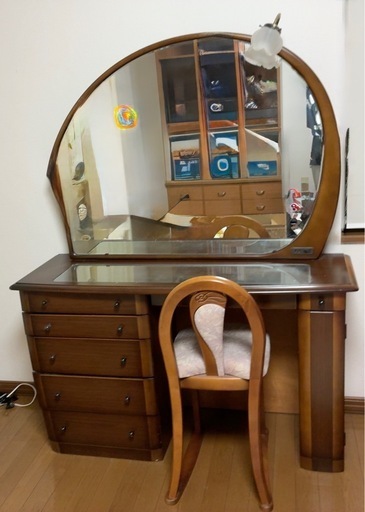 ドレッサーデスク (めゆたん) 長都のドレッサーの中古あげます・譲り