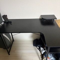 ゲーミングチェア＆L字デスクセットの画像