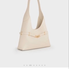 CHARLES & KEITH Arlet ハンドバッグ クリームの画像