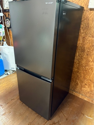 A1824 SHARP シャープ 2ドア冷蔵庫 152L 2022年製