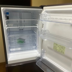 SHARP 冷蔵庫の画像