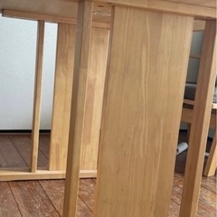 ニトリ　ダイニングテーブル・チェアーの画像