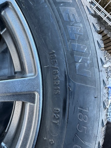 最終値下げ！！185/65R15スタッドレスタイヤ　フリード他