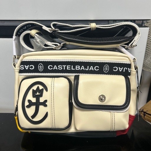 カステルバジヤック　ショルダーバック 新品未使用！