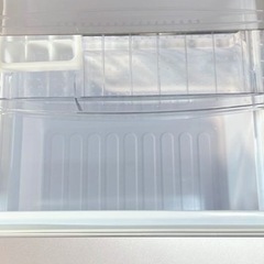 (送料無料) 2021年 極美品 冷蔵庫 SHARP プラズマクラスター ガラス製ドア 格安販売 ③の画像