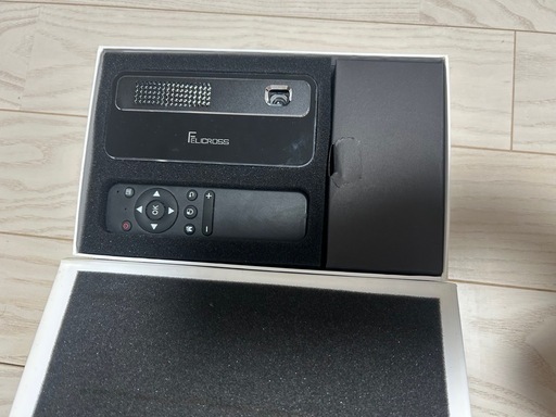 超小型プロジェクター　pico cube h300