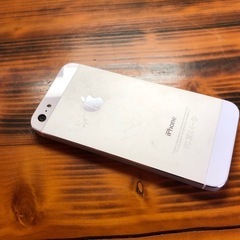 iPhone 5 SIMフリー 16GB ホワイトの画像