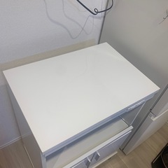 【至急】1/22まで！ミニ食器棚・レンジ台の画像