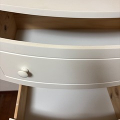 白いタンス　チェストの画像