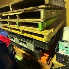 パレット23枚まとめて　　薪にもの画像