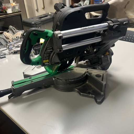 ハイコーキ　新型卓上丸鋸