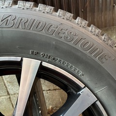スタッドレスタイヤ　15インチ　４本セットの画像