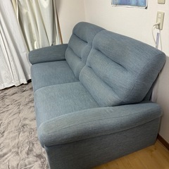 無料！	【浦添市・引取限定】ニトリ 3人掛けソファ（Nポケット系/前モデル）シミありの画像