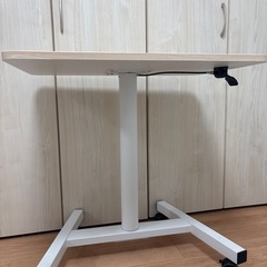 昇降式デスク　PCデスクの画像