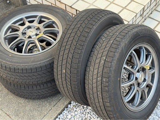 トヨタ50プリウススタットレスタイヤブリザック