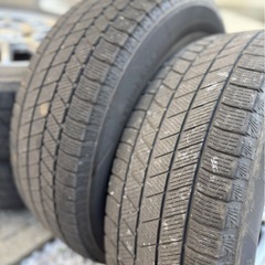 トヨタ50プリウススタットレスタイヤブリザックの画像