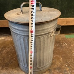 ブリキゴミ箱美品　の画像