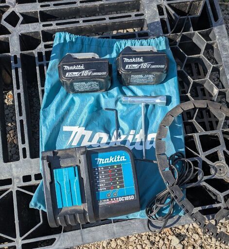 マキタ　18V　充電式刈払機MUR190SDSF バッテリー2個、充電器付き　引き取り限定