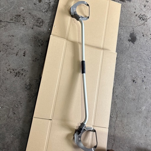 インプレッサ g4 STI タワーバー　GP2 GP3 GP6 GPE GJ2 GJ3 GJ6