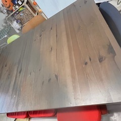 ダイニングテーブルの画像