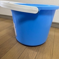 大きめのバケツの画像
