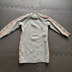 バーバリー ワンピース10Y(140)の画像