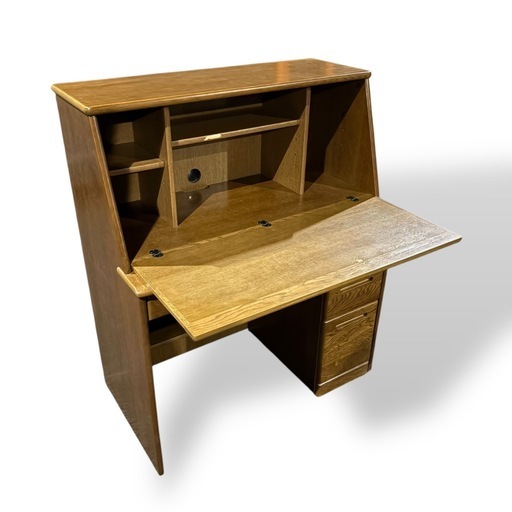 浜本工芸ライティングビューロー (らすこりにこふ) 中津のテーブル