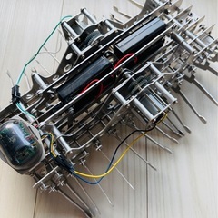 組み立て式動物型ロボット　　知能機械　ロボット　プラモデルの画像