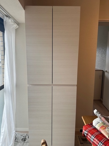 取引中 タイムセール 美品 白井産業 [日本製] 壁面収納 扉付き壁面キャビネット 本棚 豊富なバリエーションで組み合わせ自由自在 耐震ラッチ装備 配線穴あり 壁面ぴったり設置 隙間収納 幅60×奥行41.6×高さ180cm ホワイト木目調 POR-1860DWH ポルターレ・リビング