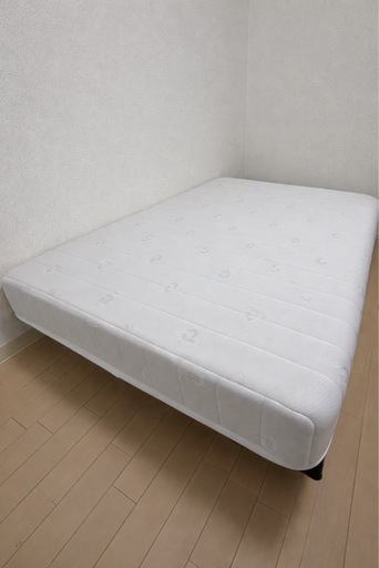 タンスのゲン足付きマットレス