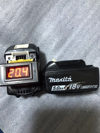 ②マキタ18vバッテリーBL1850、中古美品２個