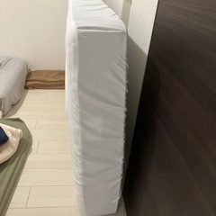 シングルベッド用のマットレスの画像