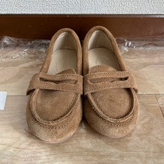 padam ブラウン スエード ローファーの画像