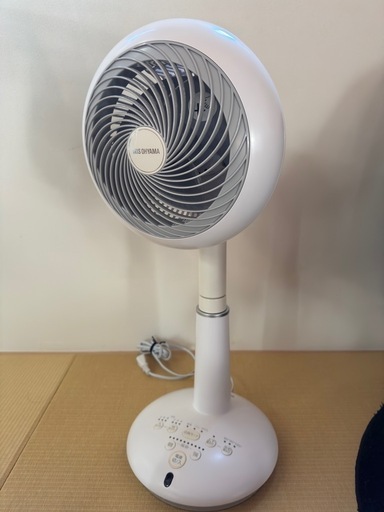 【美品】アイリスオーヤマ サーキュレーター扇風機 24畳 DCモーター