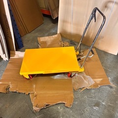 リフトテーブル ハンドリフター ハンドリフト テーブルカート リフトアップテーブル 油圧式 手押し 台車 キャスター ワゴン 荷車 の画像