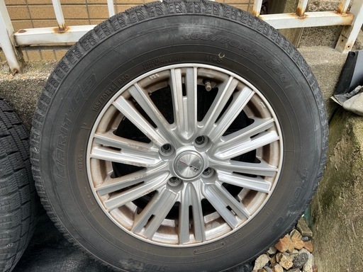 スタッドレスタイヤ　185/70R14 TOYOタイヤ