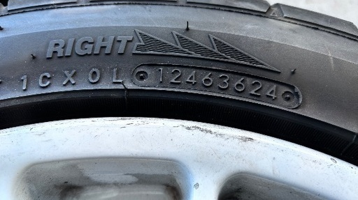 OZスーパーツーリスモWRCタイヤ付きホイール PCD100 5H 8J +35 ワンセット