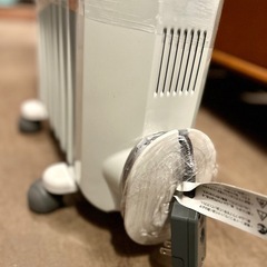 デロンギ オイルヒーター RHJ11G0812 ～10畳 オイルヒーター 暖房器具  デロンギ オイルヒーター RHJ11G0812 RHJ11G0812-DG DeLonghi オイルヒーター オイルラジエターヒーター 暖房 家電 電気ヒーター 10畳用 静音 冬家電　with Pet ペットの画像