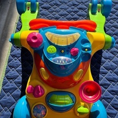 トイザらス　ブルーイン2in1乗用玩具の画像