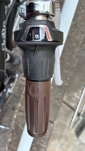 6変速　黒　美品　自転車(カバー付き)