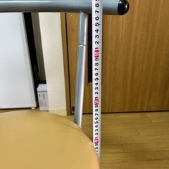 椅子2脚の画像