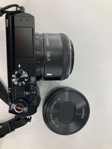 【トレファク足立扇店】ﾐﾗｰﾚｽ一眼ｶﾒﾗ Nikon 1 J5 ﾚﾝｽﾞｾｯﾄ 充電器付 ﾚﾝｽﾞ:18.5ｍｍ/10-30ｍｍ