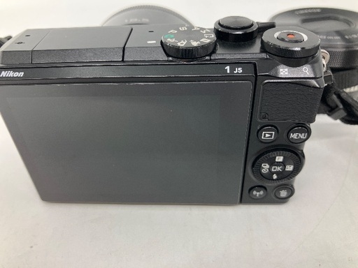 【トレファク足立扇店】ﾐﾗｰﾚｽ一眼ｶﾒﾗ Nikon 1 J5 ﾚﾝｽﾞｾｯﾄ 充電器付 ﾚﾝｽﾞ:18.5ｍｍ/10-30ｍｍ