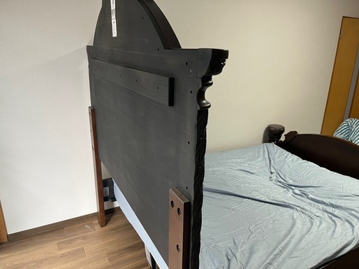 Ashley Furniture クイーンサイズベッド 木製 高級 ヘッドボード